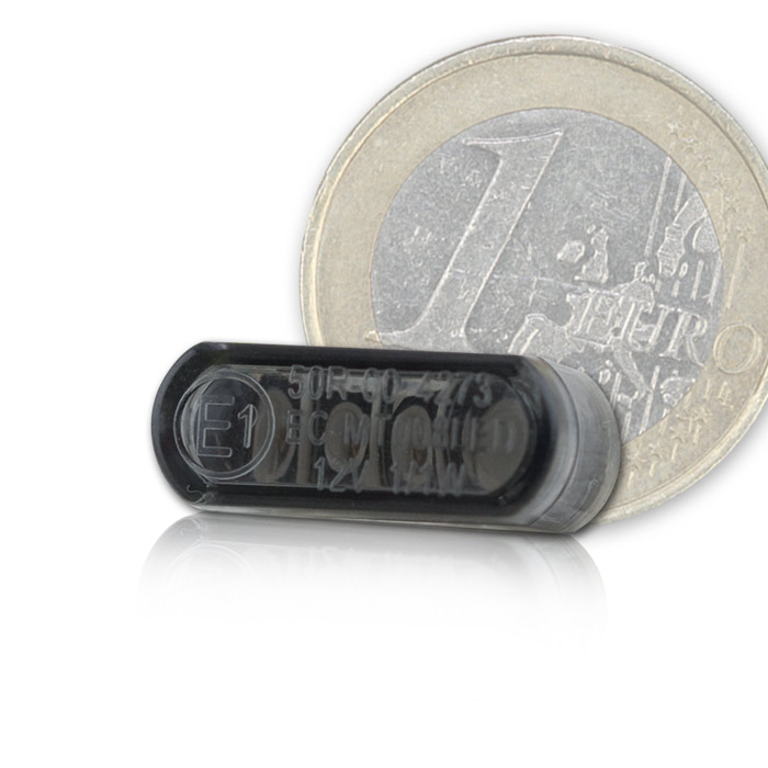 Světlo moto zadní pro zástavbu "HEAT" tónované, 8,5x21.5 mm