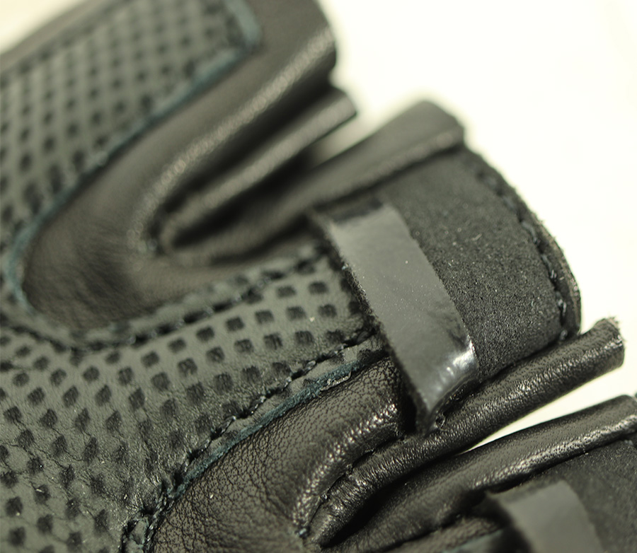 BEZPRSTOVÉ RUKAVICE na motorku NAZRAN PERFORATED 2.0