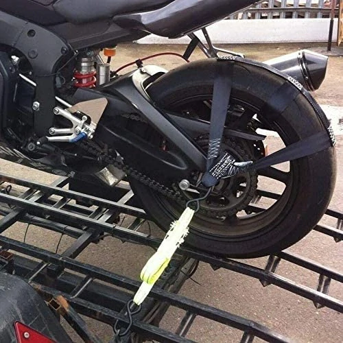 Upevňovací pás pro ukotvení zadního kola motorky