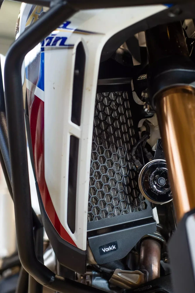 Dvojitý kryt chladiče Honda CRF 1100 Africa Black Yakk EXP