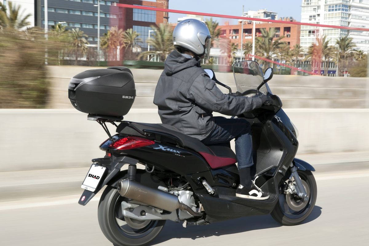 Vrchní kufr na motorku SHAD SH34, 34L (s plotnou)