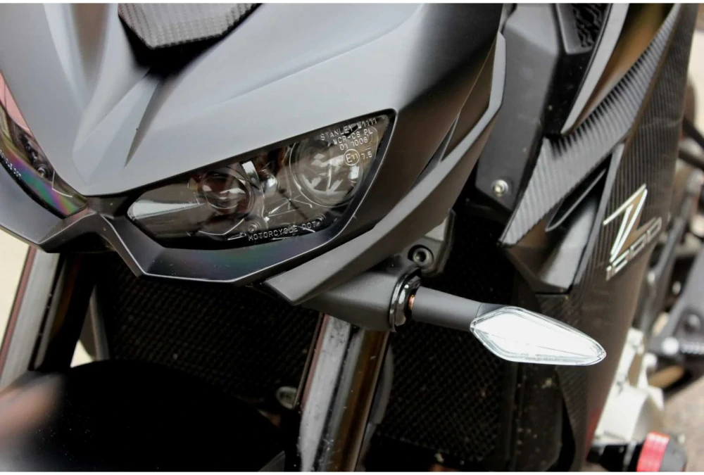 LED blinkr na motorku "Z-Style" dlouhý, 1ks