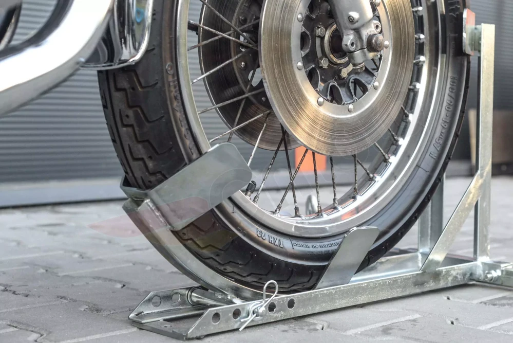 Transportní přepravní moto stojan HLP pozinkovaný (držák předního kola) na motorku