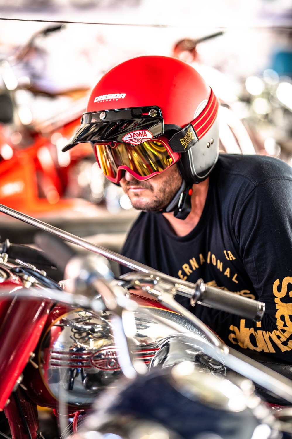 Plochý retro kšilt Cassida OXYGEN JAWA, černý lesklý