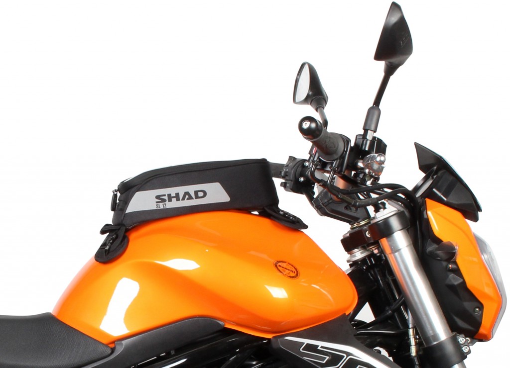 Tankvak na nádrž motocyklu 4L SHAD SL12M, magnetický
