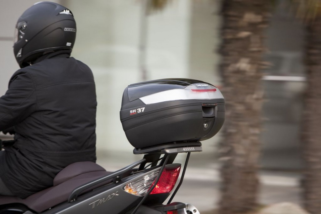 Vrchní kufr na motorku SHAD SH37, 37L (s plotnou)