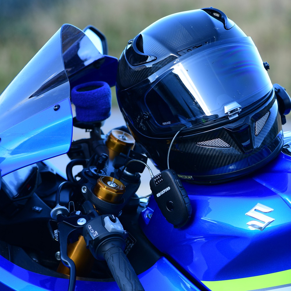 Svinovací lankový zámek na helmu a oblečení Oxford RETRA CABLE COMBINATION LOCK, (délka 0,75 m, tl. 2,4 mm, černý)