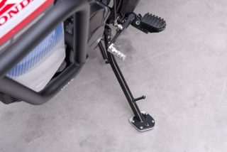 Rozšíření bočního stojanu Honda XL 750 Transalp Side Stand Extension Black Yakk EXP